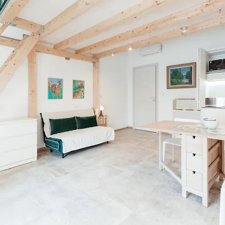 Le Fiabe - Dai Giardini Reali Al Castello Apartment Turin